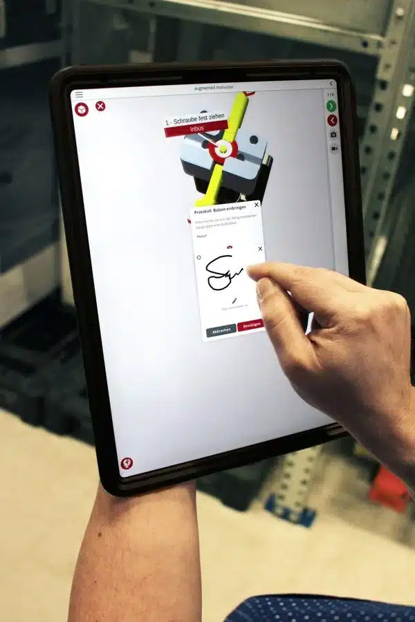 Service-Dashboard der tepcon GmbH zeigt Wartungsstatus und reduziert Ausfallzeiten trotz Fachkräftemangel in der Industrie.