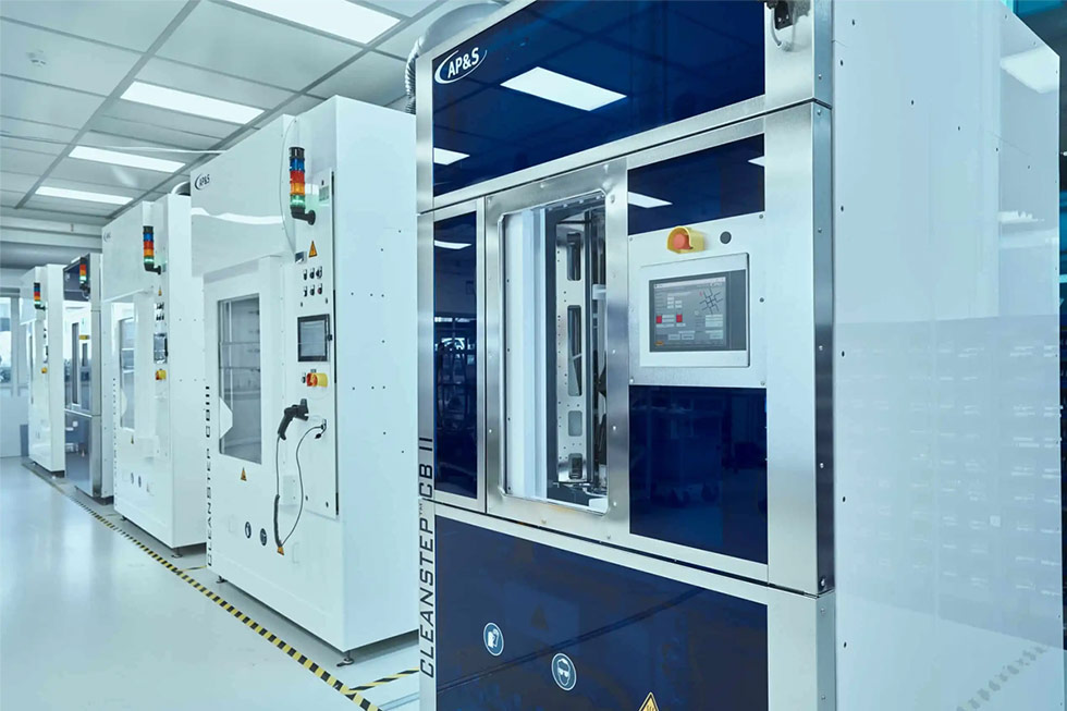 Techniker erstellt digitale Montageanleitungen mit dem tepcon instructor zur Optimierung von Fertigungsprozessen.