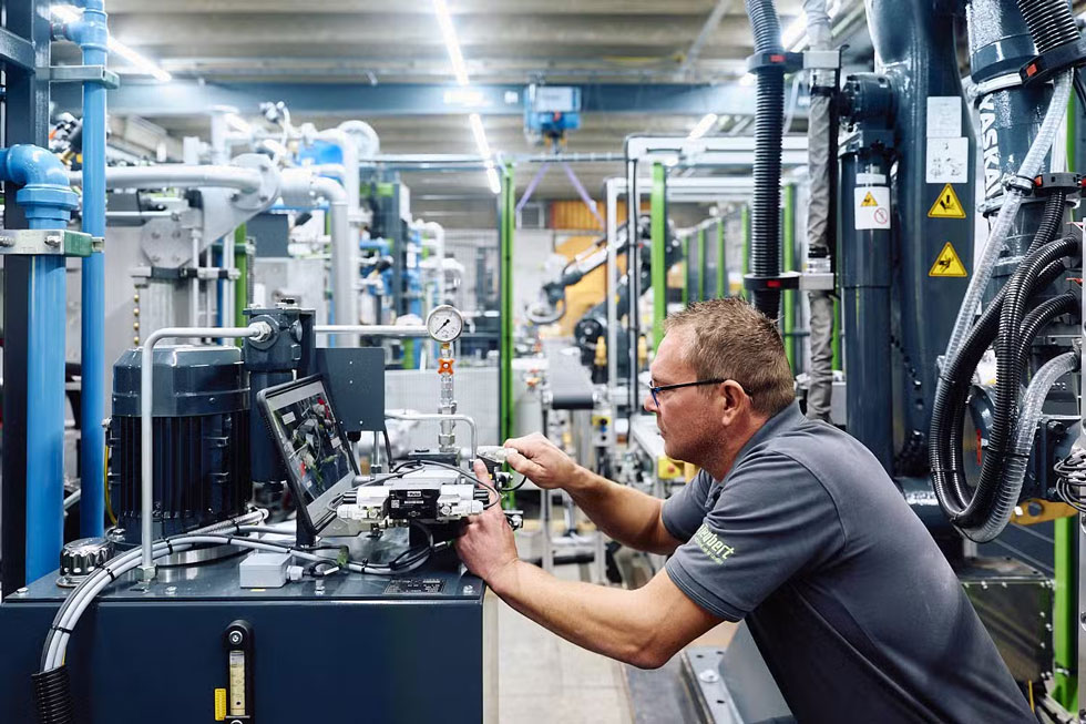 Digital solutions to support recruiting and onboarding in companies