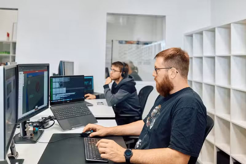 Dokumentation und Betriebsanleitungen für sichere und effiziente Produktionsabläufe