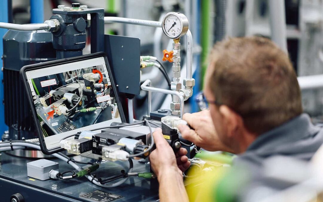 Knowledge management instead of head monopoly: effectively consolidating volatile know-how